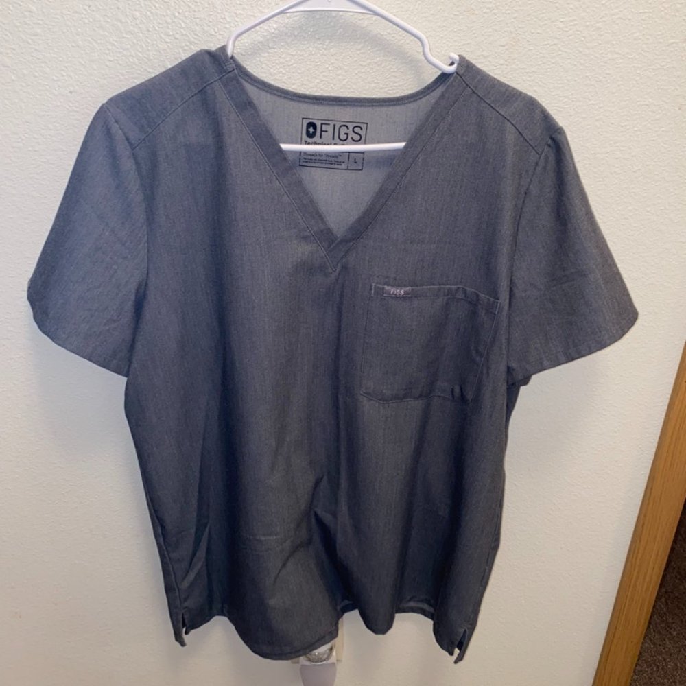 FIGS Graphite Scrub Set